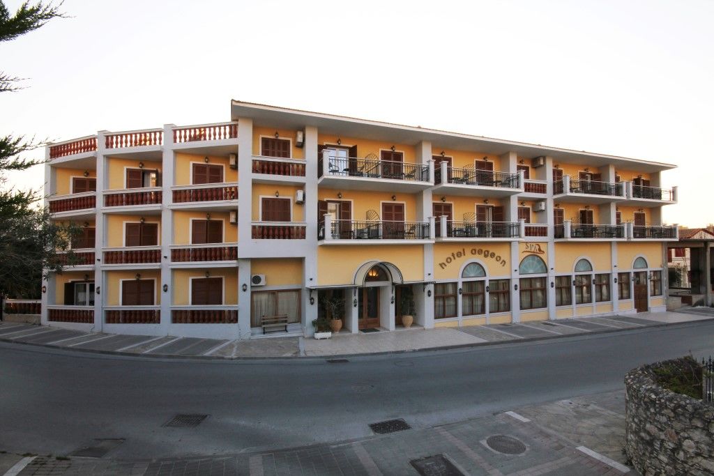 Aegeon Hotel Karlovassi Exterior photo